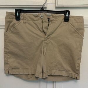 Lee Women Khaki Shorts Midrise MEDIUM